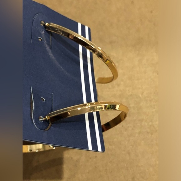 Nautica‎ gold tone circle angular hoop earrings new - Picture 2 of 14